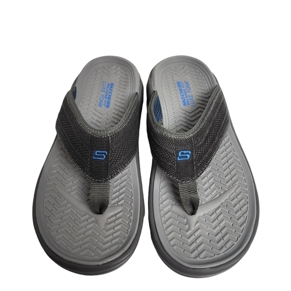 SKECHERS RELAXED FIT LUXE FOAM  THONG SANDAL - Picture 3 of 9